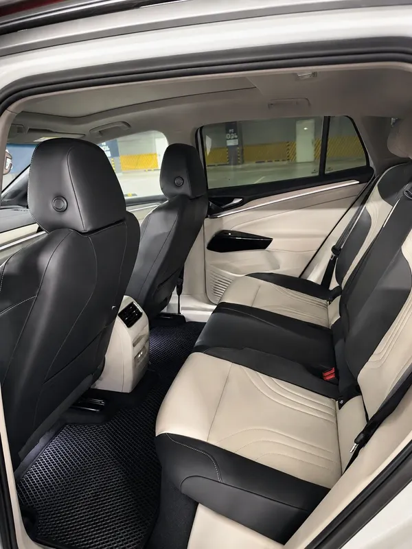 Volkswagen ID.4 crozz Pro Full 2021, белый салон, 360 камера, Head-Up — фото 6