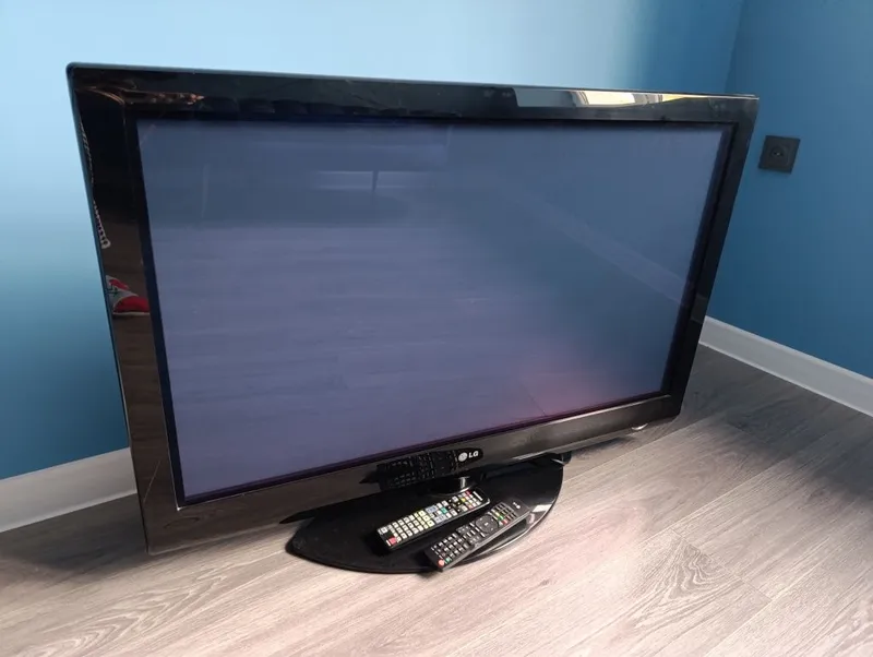 Плазменный телевизор LG 42PG20 в рабочем состоянии. R — фото 5