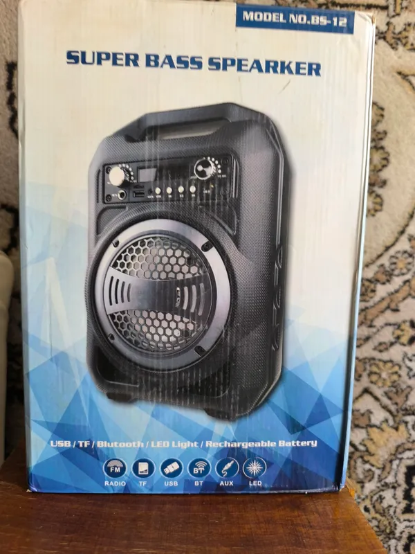 Колонка со шнуром  для усиления звука