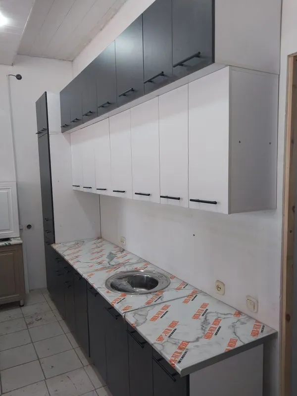 Kuxonniy mebel zakazga xoxlagan turda xamda tayyor maxsulotlar bor .