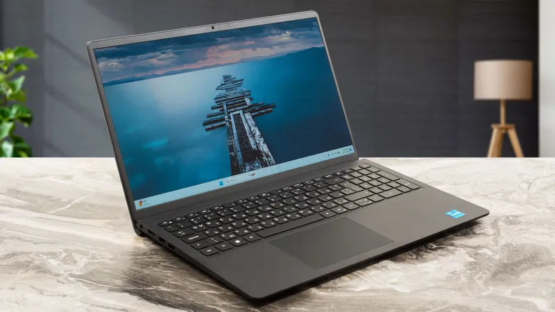 DELL VOSTRO 3520 1