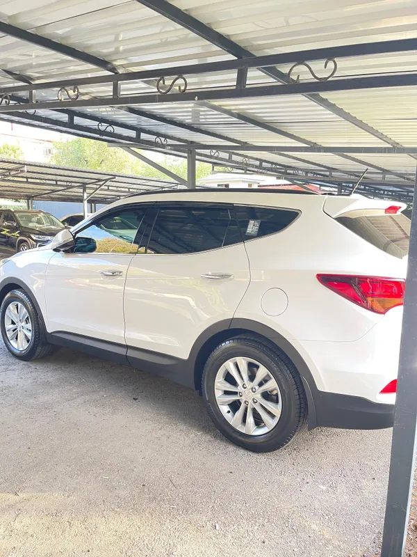 Продам Hyundai Santa-Fe 7 Продам Hyundai Santa-Fe 7