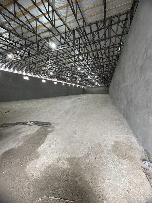 Райсентр Эшонгузарда Райгаз кўчада Склад ижарага берилади 1100-кв — фото 1