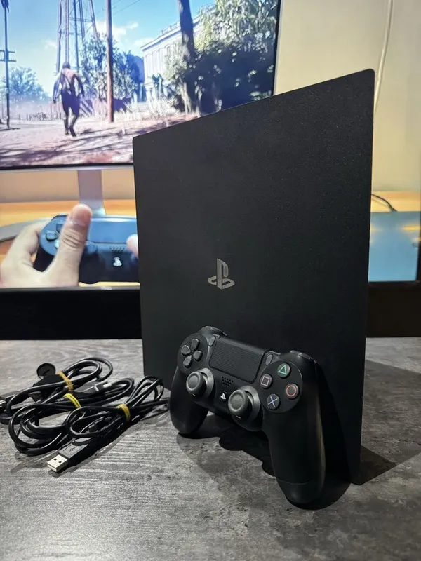PlayStation 4Pro в отличном состоянии!