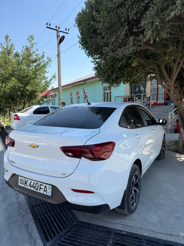 Chevrolet ONIX 5