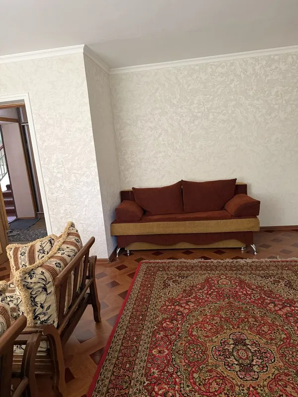 Аренда .Академ городок 3 ком 90. Квадрат 4