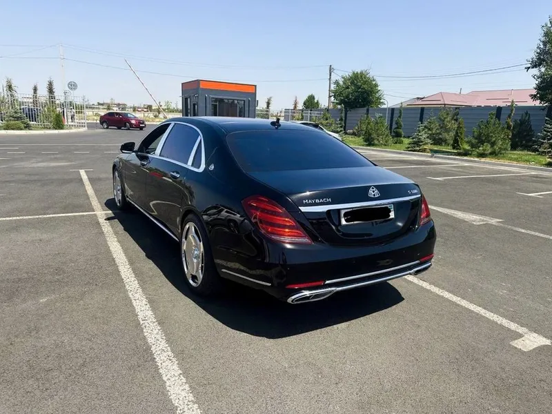 Mercades Maybch W 222 S500 5.5l 2 Mercades Maybch W 222 S500 5.5l 2