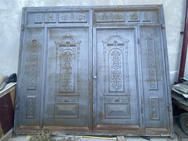 Темир дарвоза сатылады