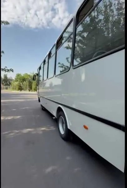 Сотилади Автобус Isuzu SAZ HC40. 8