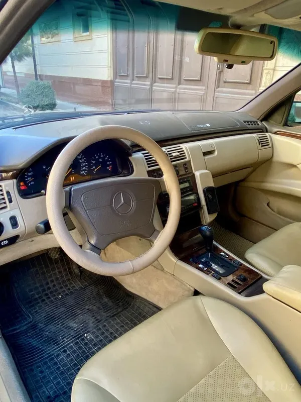 Продам Mercedes 210 афтамат 5 Продам Mercedes 210 афтамат 5