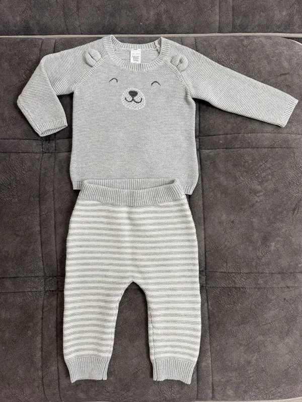Костюм Carter’s. Размер до 9ти месяцев