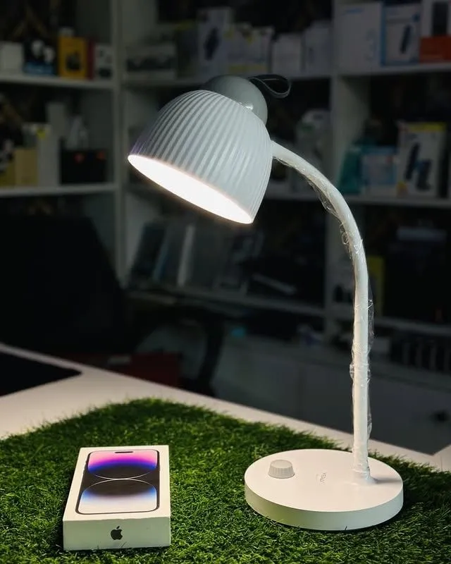 Настольная LED лампа для дома, учёбы и офиса — фото 1