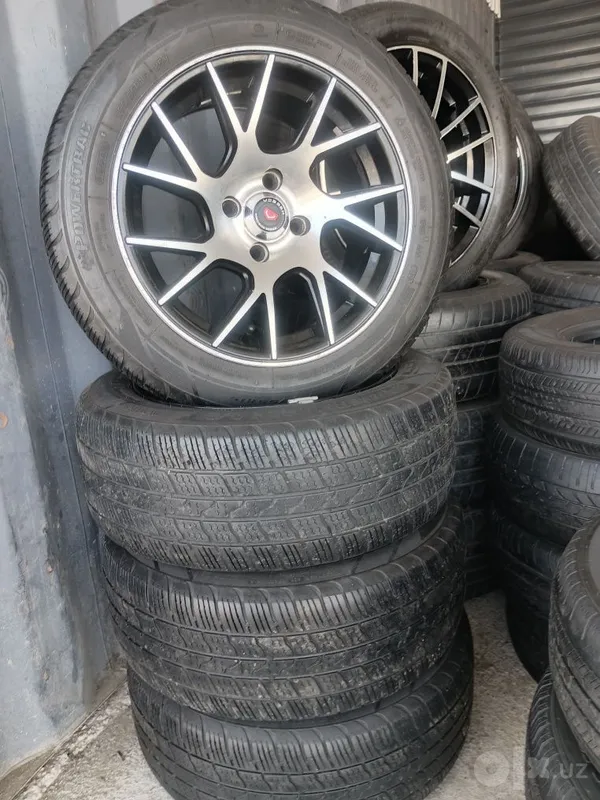 15-дюймовые диски и шины Vossen 3 15-дюймовые диски и шины Vossen 3