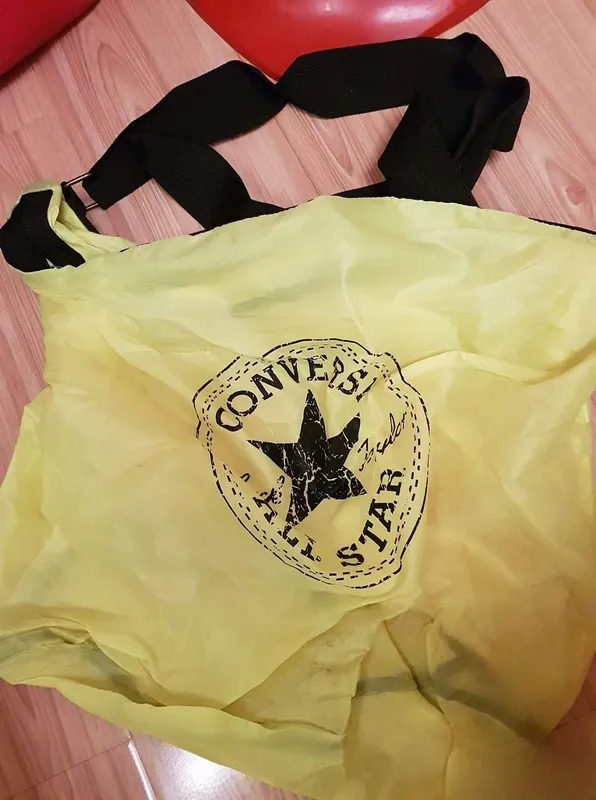 Сумка балоньевая Converse Турция состояние отличное Сумка балоньевая Converse Турция состояние отличное