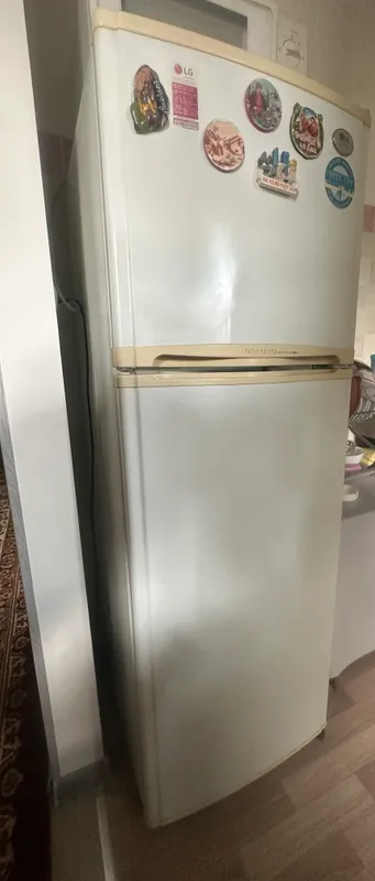 Продам холодильник 3 Продам холодильник 3