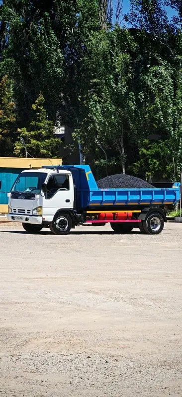 Isuzu xizmat perevozka