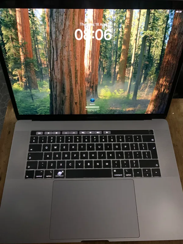 Macbook pro M1. Sotildi 2