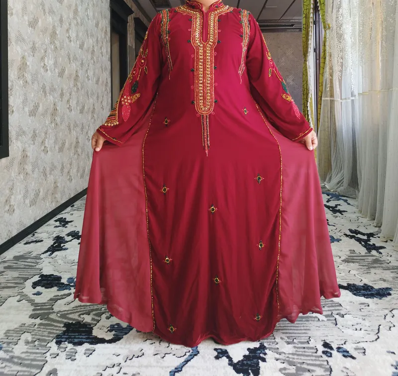Ayollar kiyimi Abaya