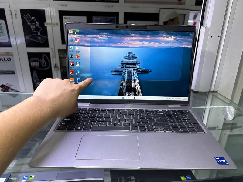 Dell Latitude 5520 4