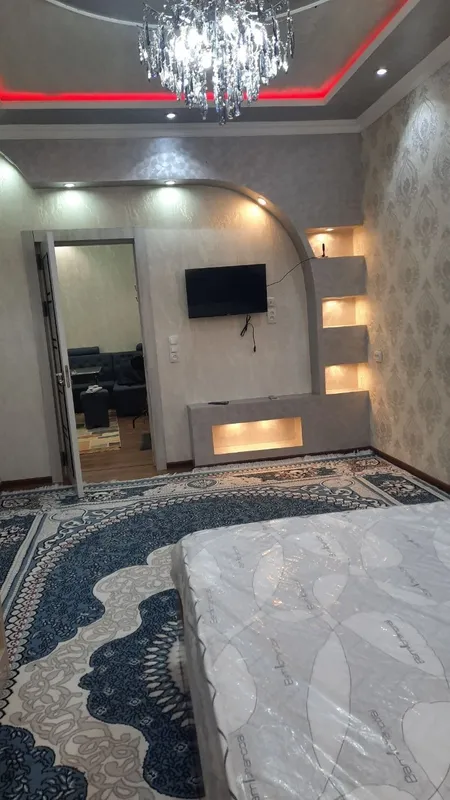 Задаётся 2 комнатная квартира Крити