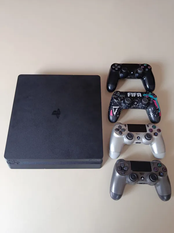 Playstation 4 slim