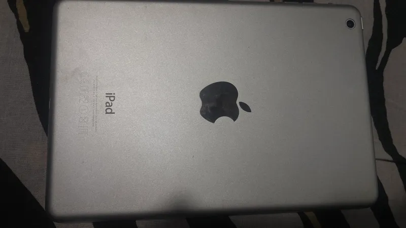 Ipad 2mini xotira 16 xolati yangiday