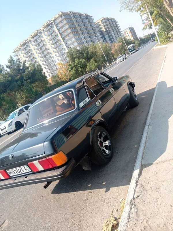 Volga sotiladi 1992 yil prapanda mator hadavoy qilingan Volga sotiladi 1992 yil prapanda mator hadavoy qilingan