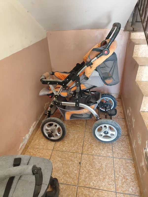 Kalyaska bir baloni singan qogan joyi butun