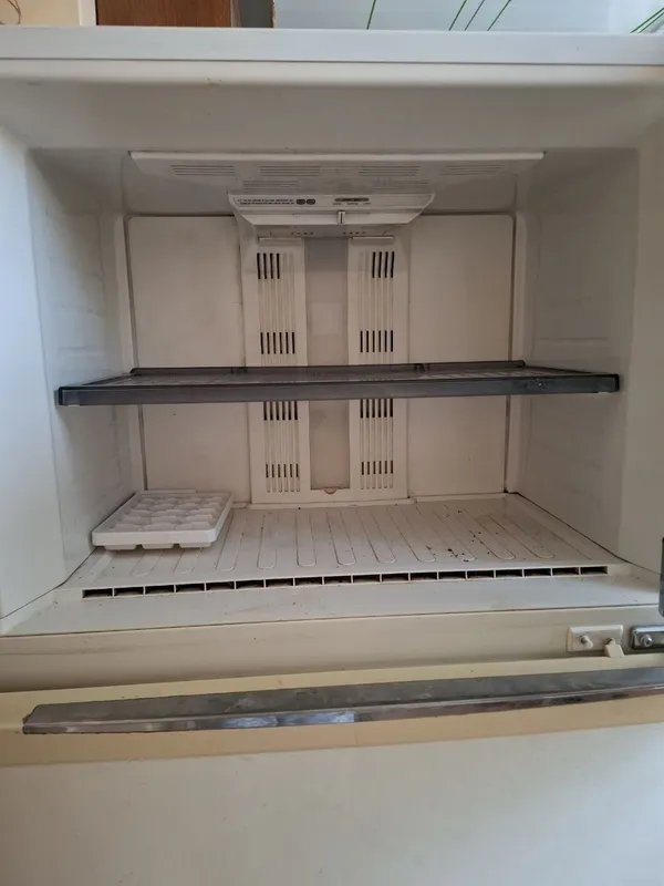 Daewoo muzlatgichini sotaman 4