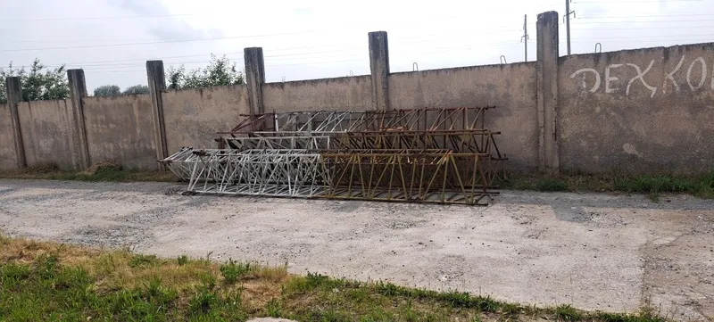 Metal konstruksiya uzunligi 25 metr 4 ga bo'lingan narxi 1000 3 Metal konstruksiya uzunligi 25 metr 4 ga bo'lingan narxi 1000 3