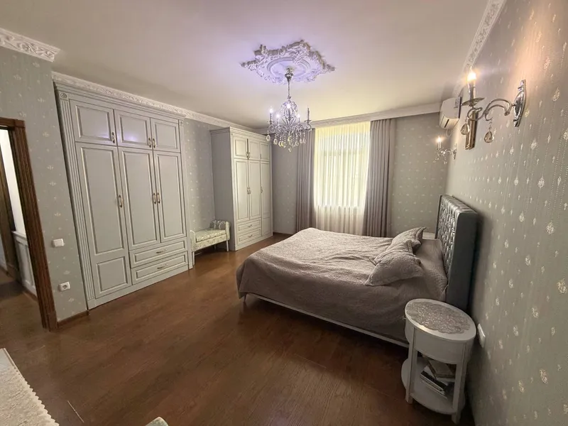 6-комнатная квартира, 202 м2, Яшнобод 3