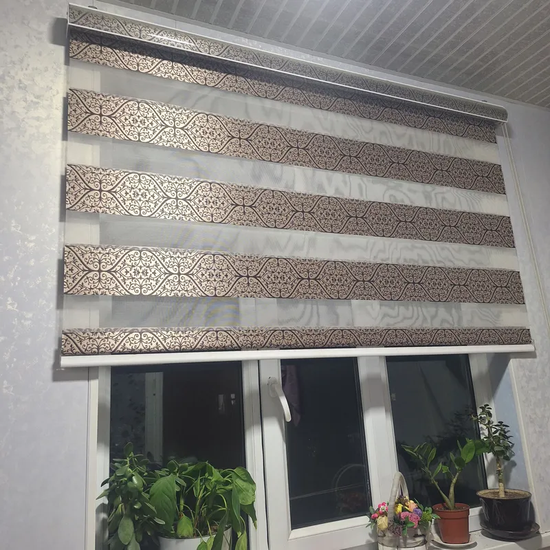Продаются жалюзи, 1,65 × 1,60 м 4