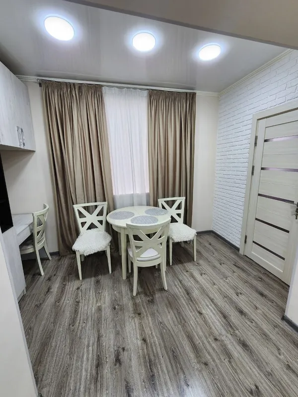 2 xonali kvartira ijaraga beriladi, Shota Rustaveli ko‘chasi (mo‘ljal: Chaykof kafesi), Toshkent 5