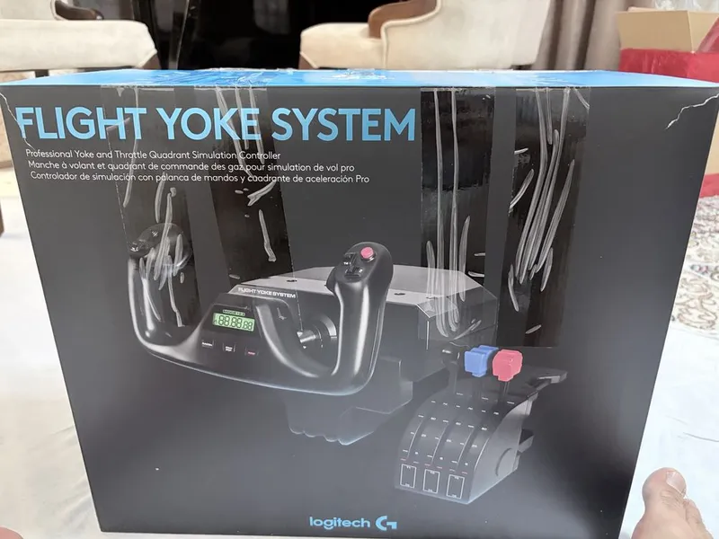 Продается авиасимулятор Logitech Yoke System 1 Продается авиасимулятор Logitech Yoke System 1
