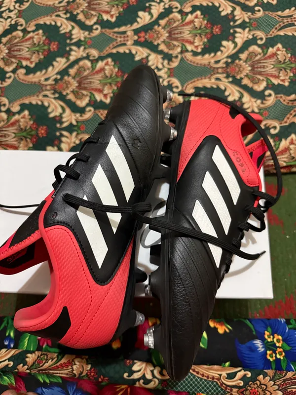 Футбольные бутсы Adidas 1 Футбольные бутсы Adidas 1