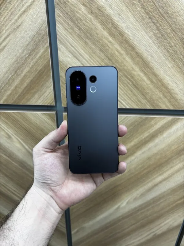 Vivo X200 Fe 12/512GB Global — фото 1