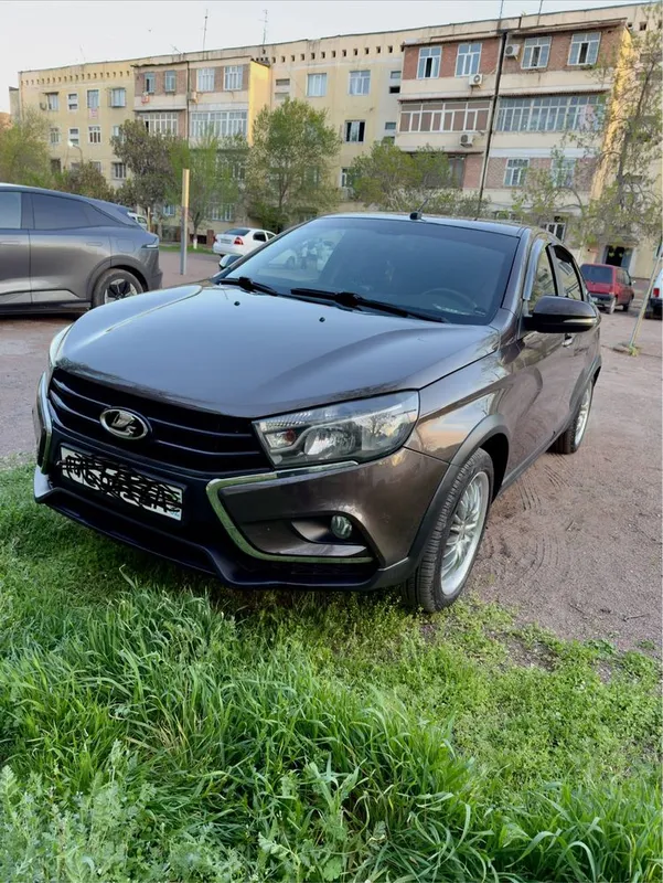 Lada vesta cross 1,8 — фото 1