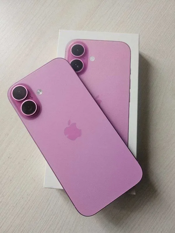 Sotiladi: iPhone 16 128GB Pink, Batareya quvvati 100%