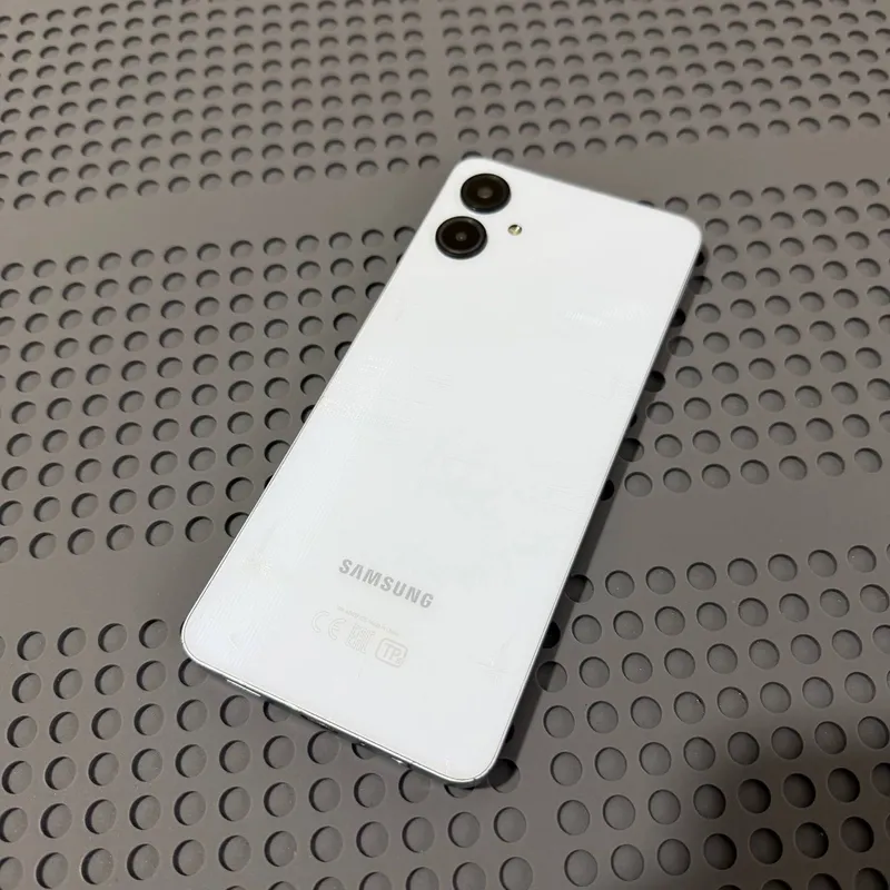 Samsung Galaxy A06 sotiladi