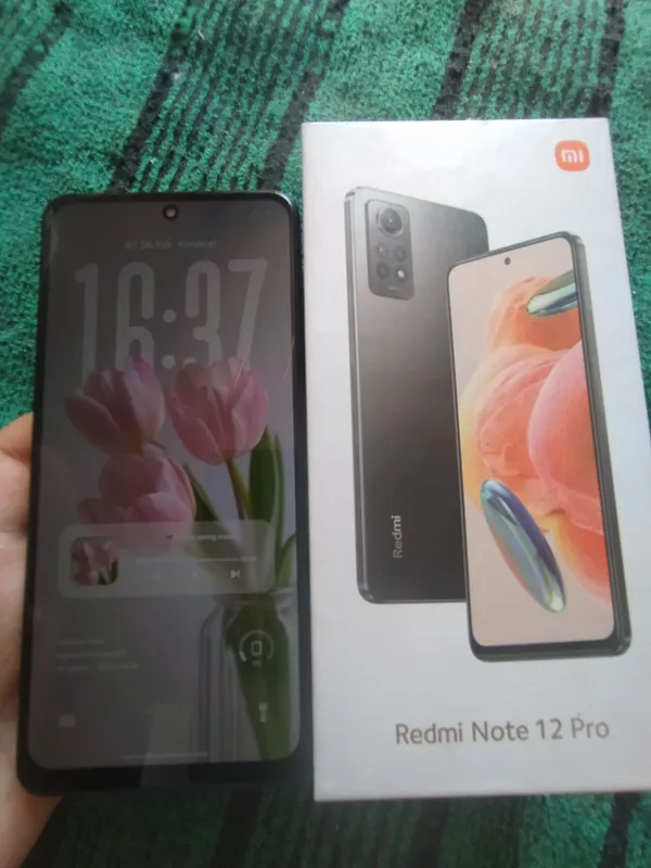 Телефон продаётся Redmi Note 12 Pro 2
