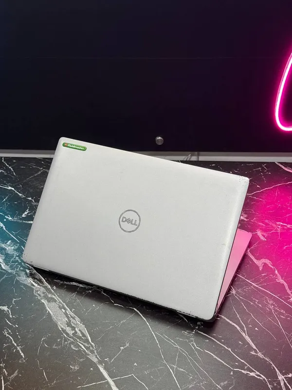 Kuchli noutbuk Dell 5