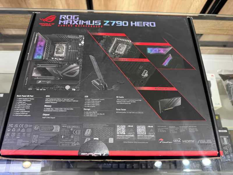 Топовая материнская плата ROG MAXIMUS Z790 HERO WIFI 6E DDR5 4 Топовая материнская плата ROG MAXIMUS Z790 HERO WIFI 6E DDR5 4