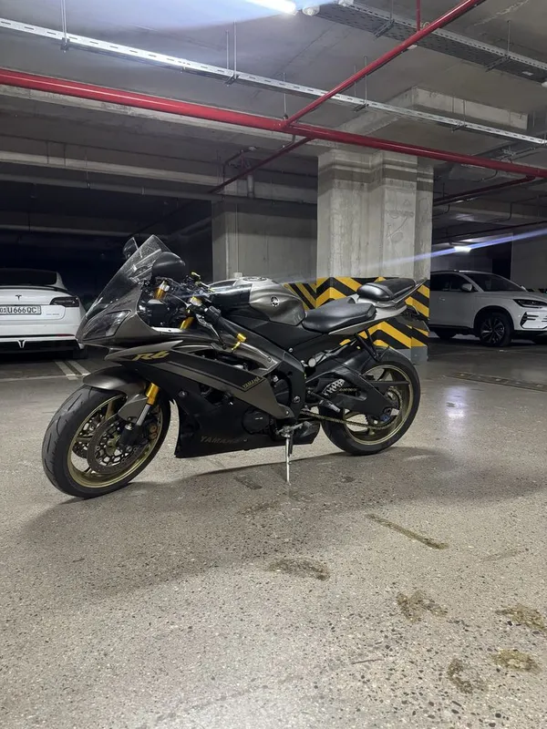Yamaha YZF-R6 4
