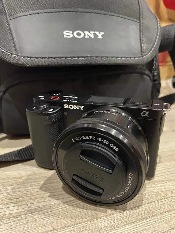 Camera ZV-E10... — фото 1