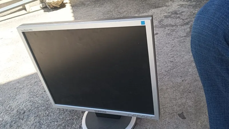Monitor va printer tekinga 5 Monitor va printer tekinga 5