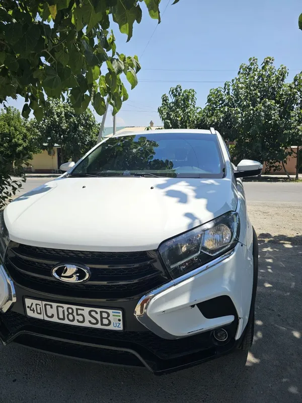 LADA X-Ray KROSS sotiladi 3