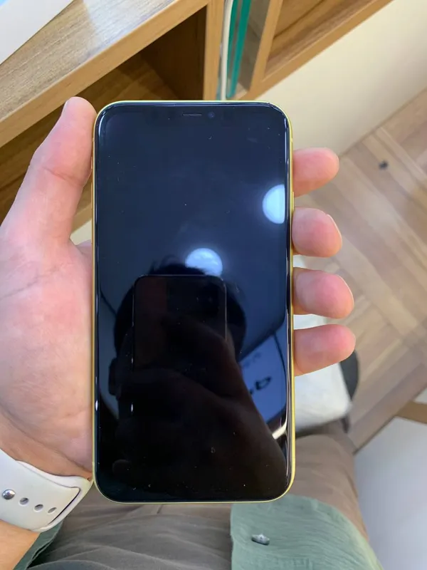 IPHONE 11 YELLOW 95% — фото 1