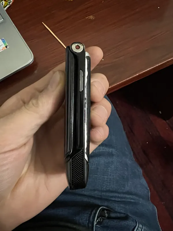 Motorola K1 qora rangda 4