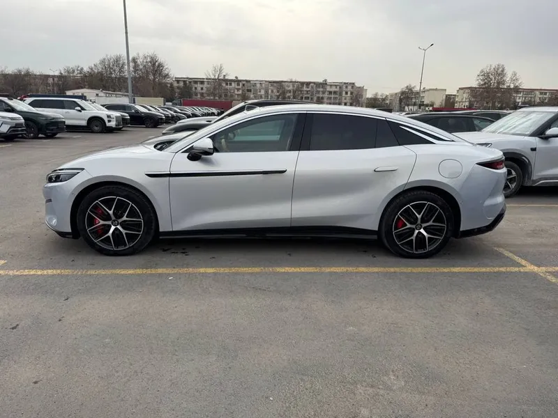 BYD HAN L dual mator 2.7 sikun 2025 yil — фото 1