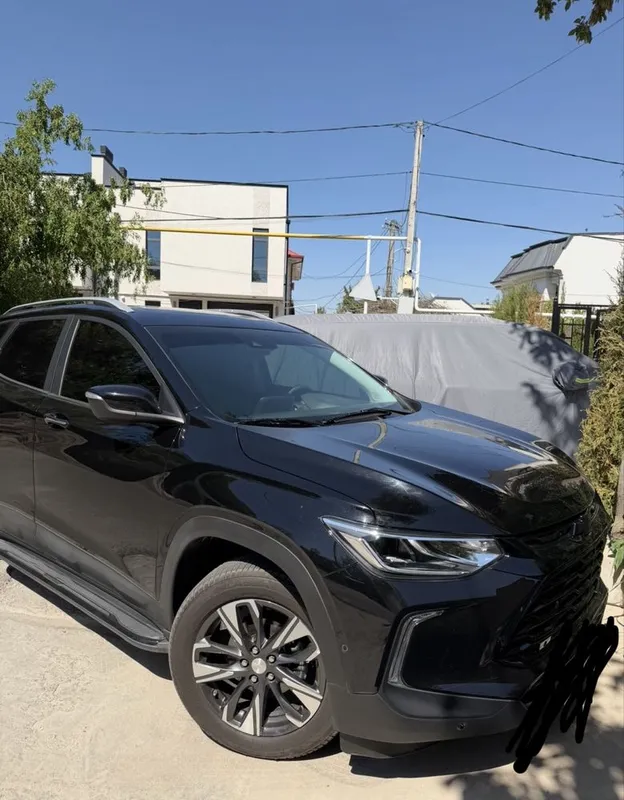 Продаётся Chevrolet Tracker своя! Цвет чёрный premier плюсь позиция. 2 Продаётся Chevrolet Tracker своя! Цвет чёрный premier плюсь позиция. 2